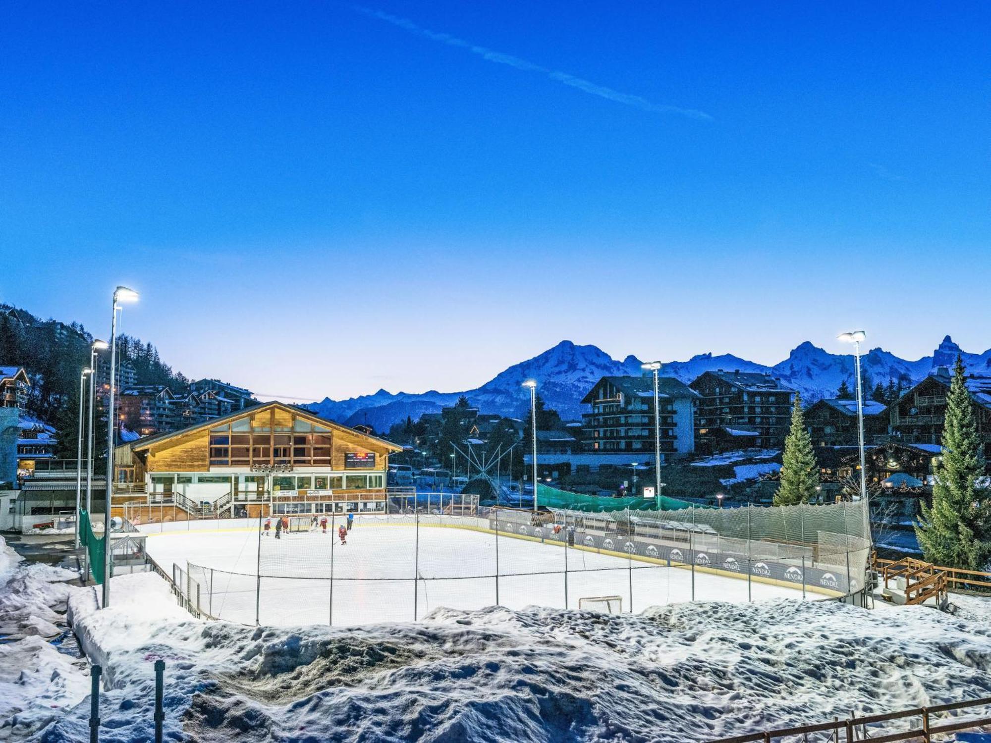 Chalet Chalet Jadi By Interhome น็องดัช ภายนอก รูปภาพ